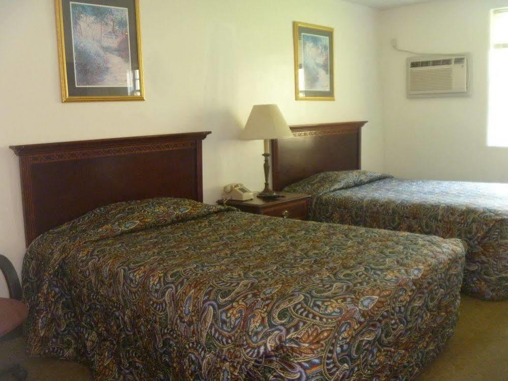 הנטינגדון Motel 22 Mapleton Depot מראה חיצוני תמונה